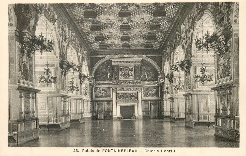 Schloss FONTAINEBLEAU — Galerie Henri II - Vorderseite